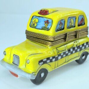 Limoges Peint Main Yellow Taxi Cab passengers trinket box A52